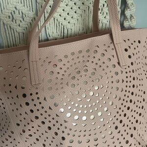 Blush Zip Tote